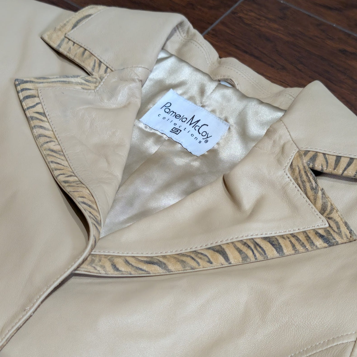 Vintage 1990s Pamela McCoy Leather Tiger Print Trim Jacket Size S