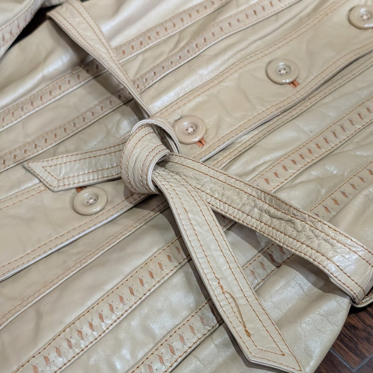 Vintage 1970s NWT Ms Pioneer Deadstock Beige Leather Tie Waist Jacket Size 12 (Fits M)