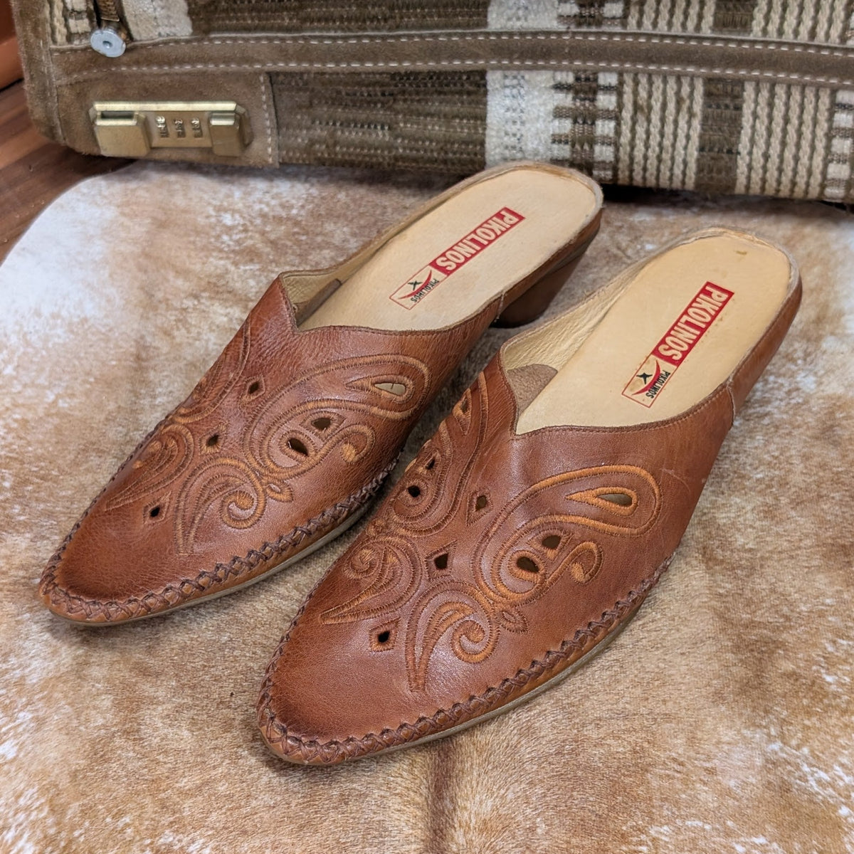 Pikolinos Tan Embroidered Cutout Heeled Mules Size 9.5