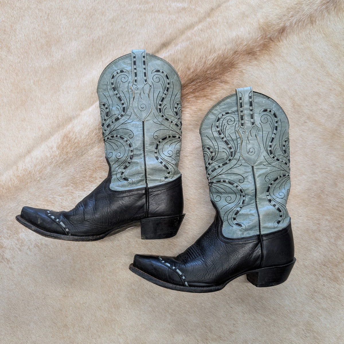 Vintage 1980s Dusty Blue and Black Tony Lama Cowboy Boots Size 8B
