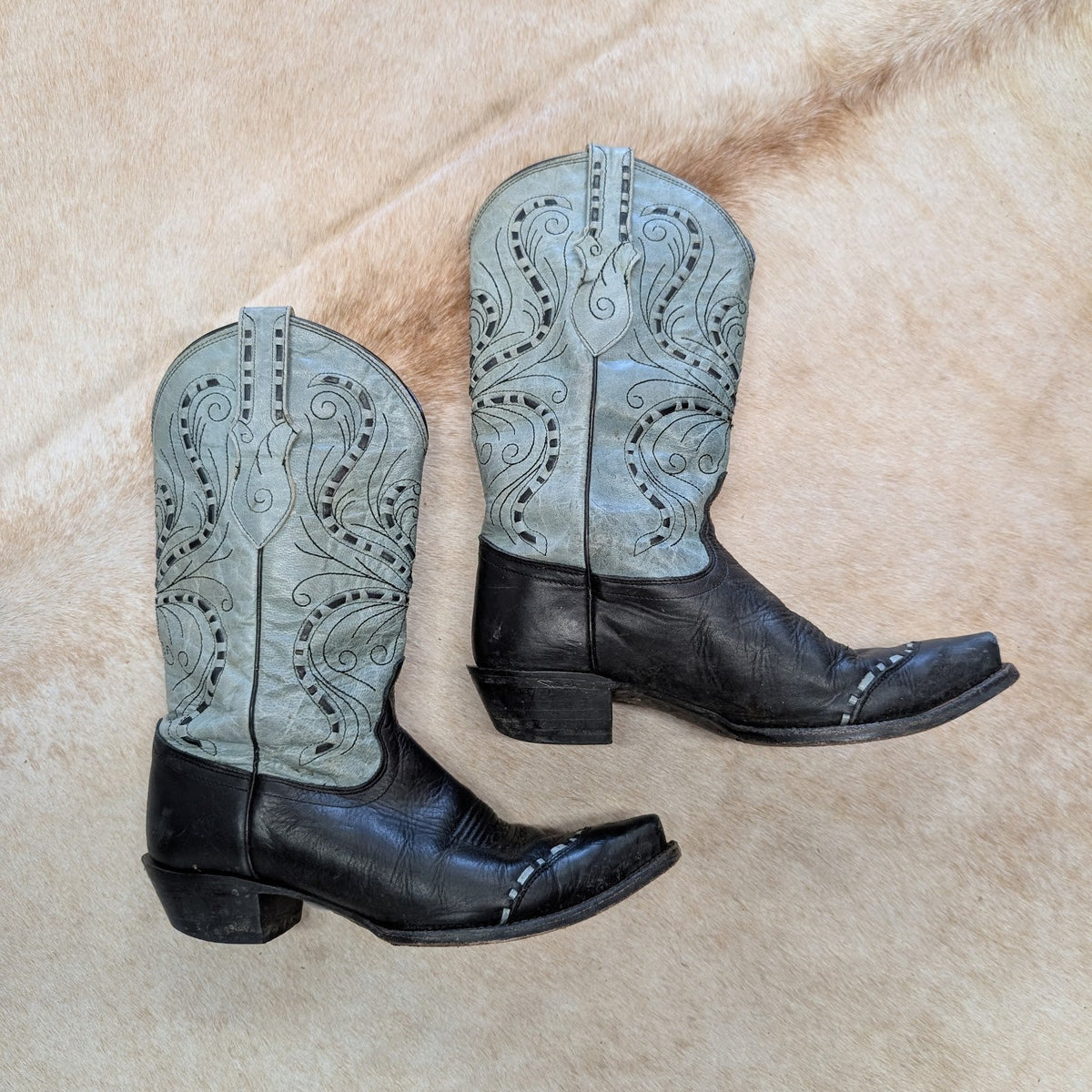 Vintage 1980s Dusty Blue and Black Tony Lama Cowboy Boots Size 8B