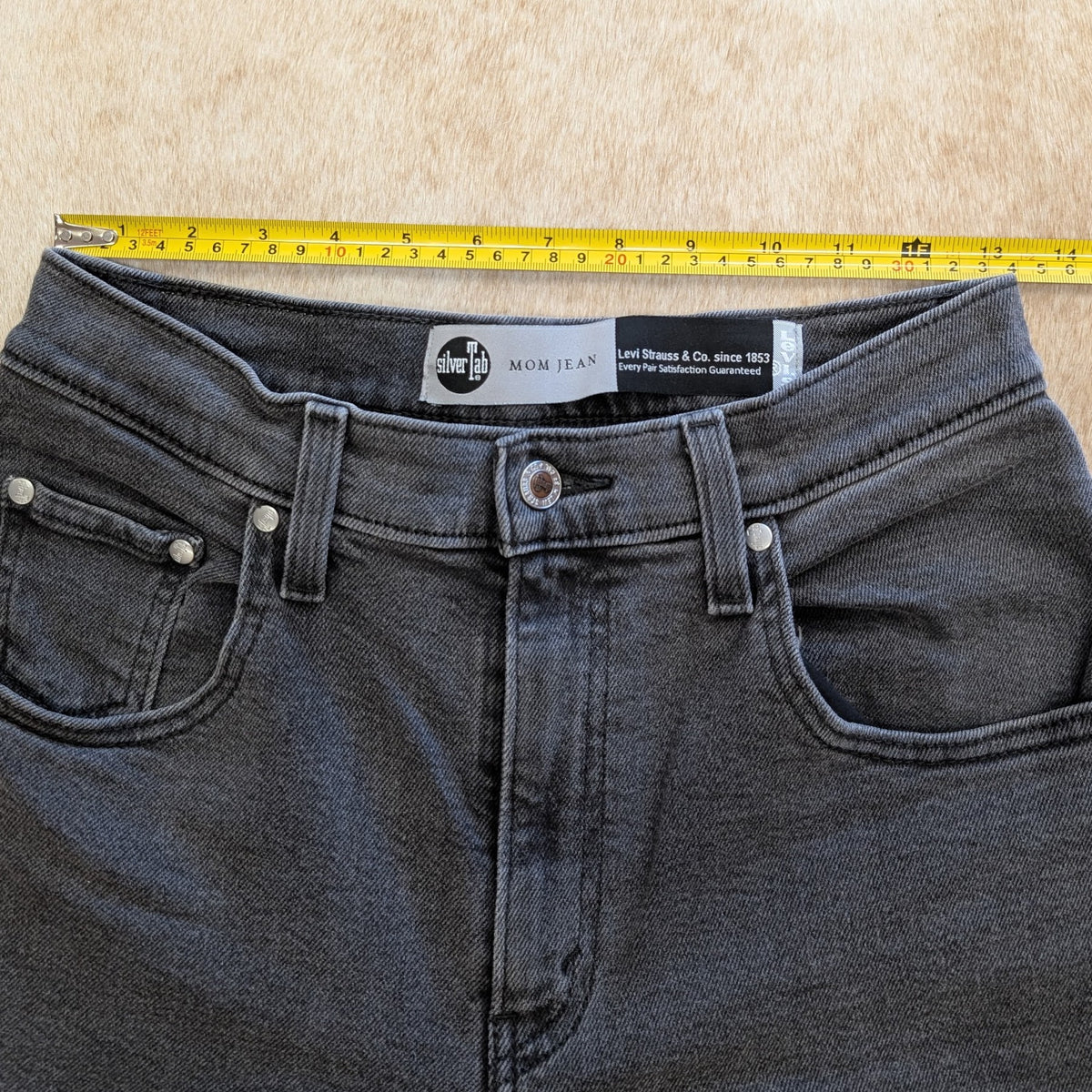 Black Levis Silver Tab Mom Jeans Size 28
