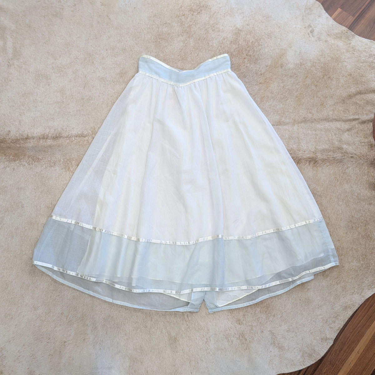 Vintage 1970s Gunnies White And Blue Skirt Size XS/S