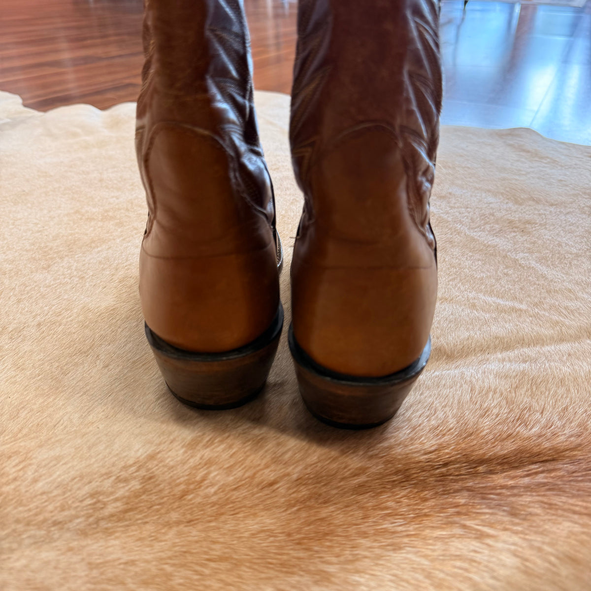 Vintage 1970s Sanders Tan Cowboy Boots Size 7.5B
