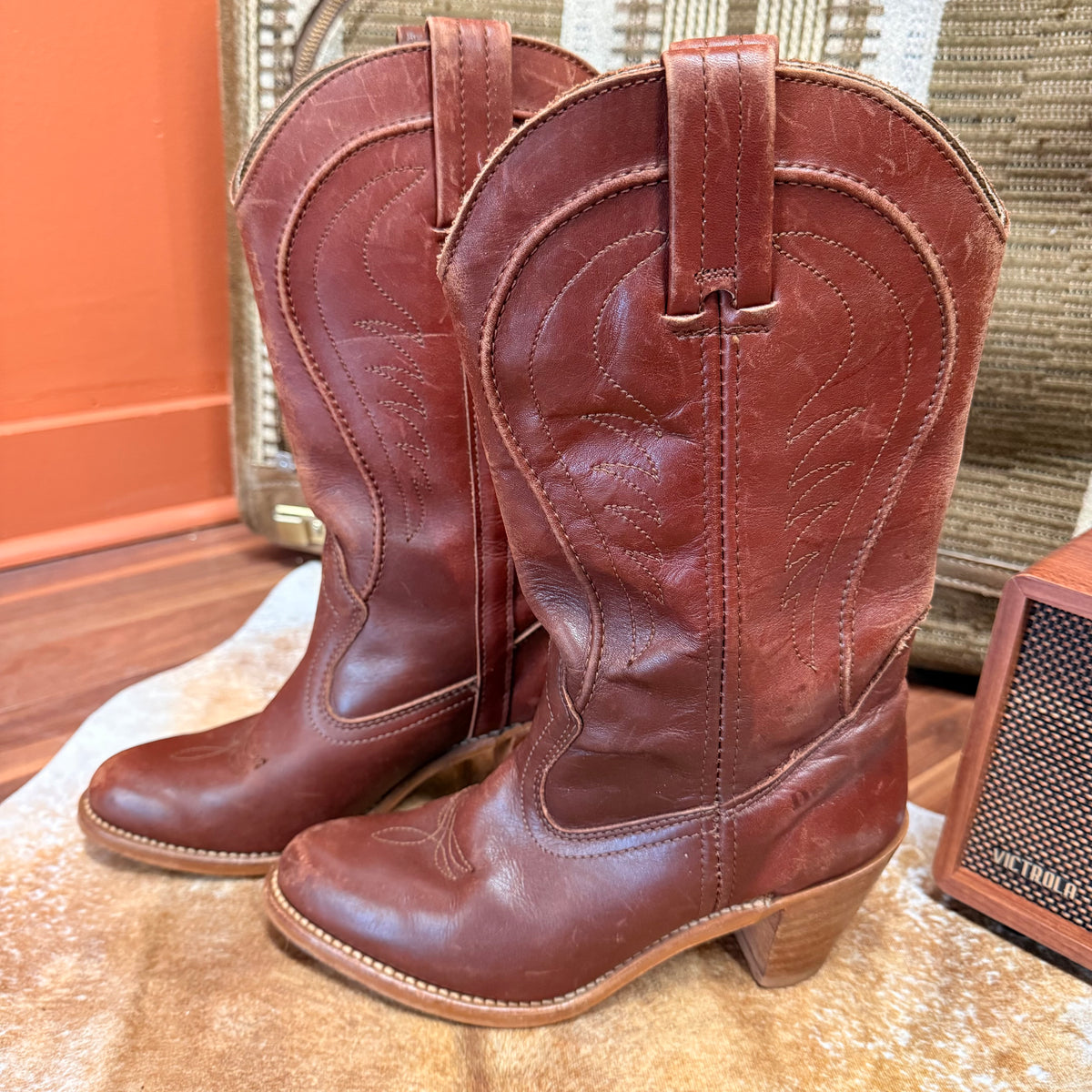 Vintage 1970s Brown Dexter Heeled Cowboy Boots Size 7.5