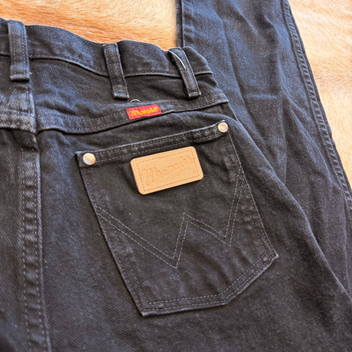 Black High Waisted Wrangler Straight Leg Jeans Size 7