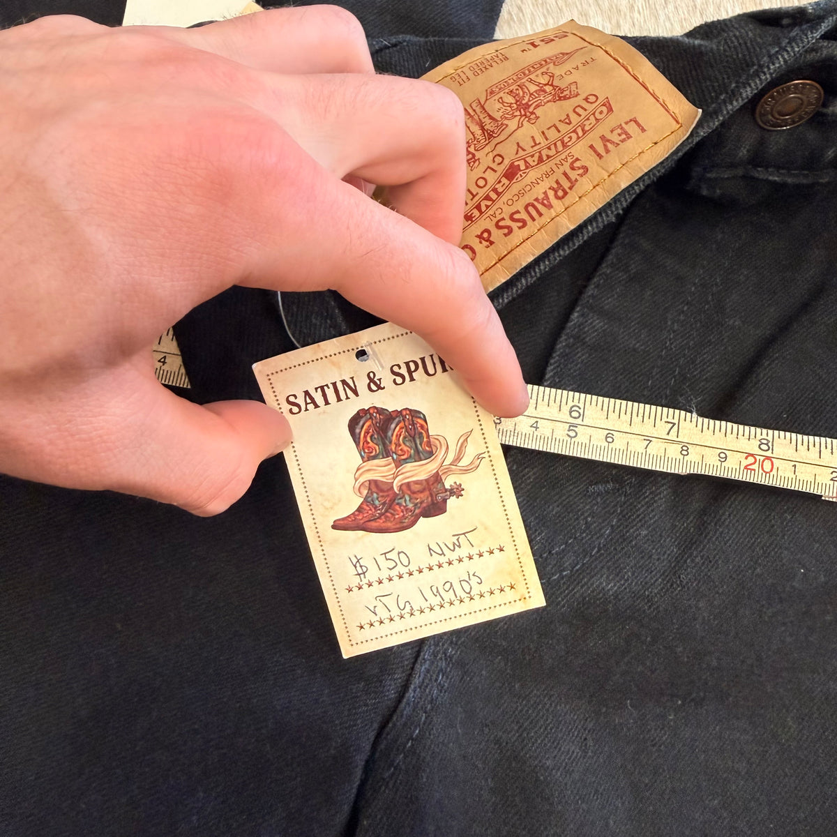 Vintage 1990s High Rise Deadstock Black Levis Jeans Size 4
