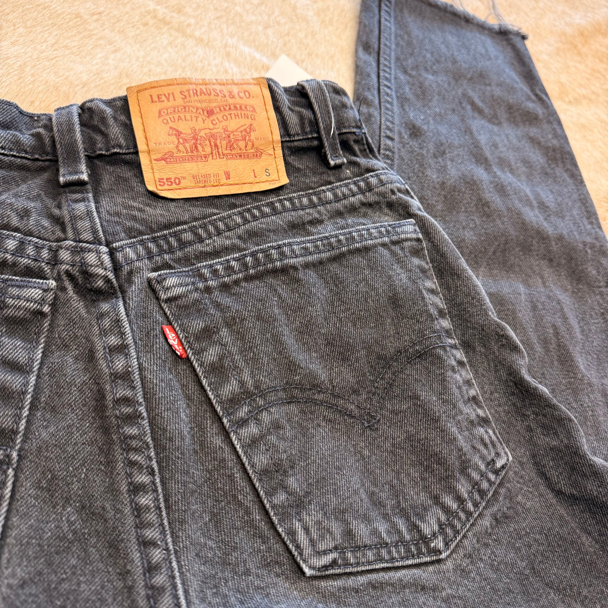 Vintage 1990s High Rise Black Levis Jeans Size 9
