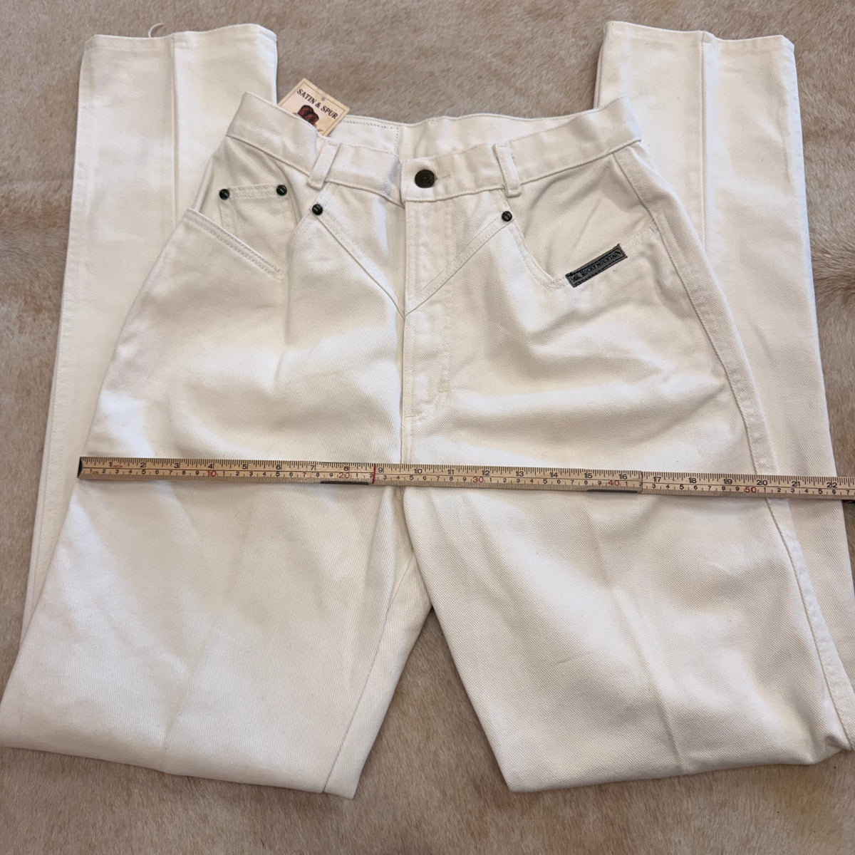 Vintage 1990s High Rise White Rocky Mountain Jeans Size 11