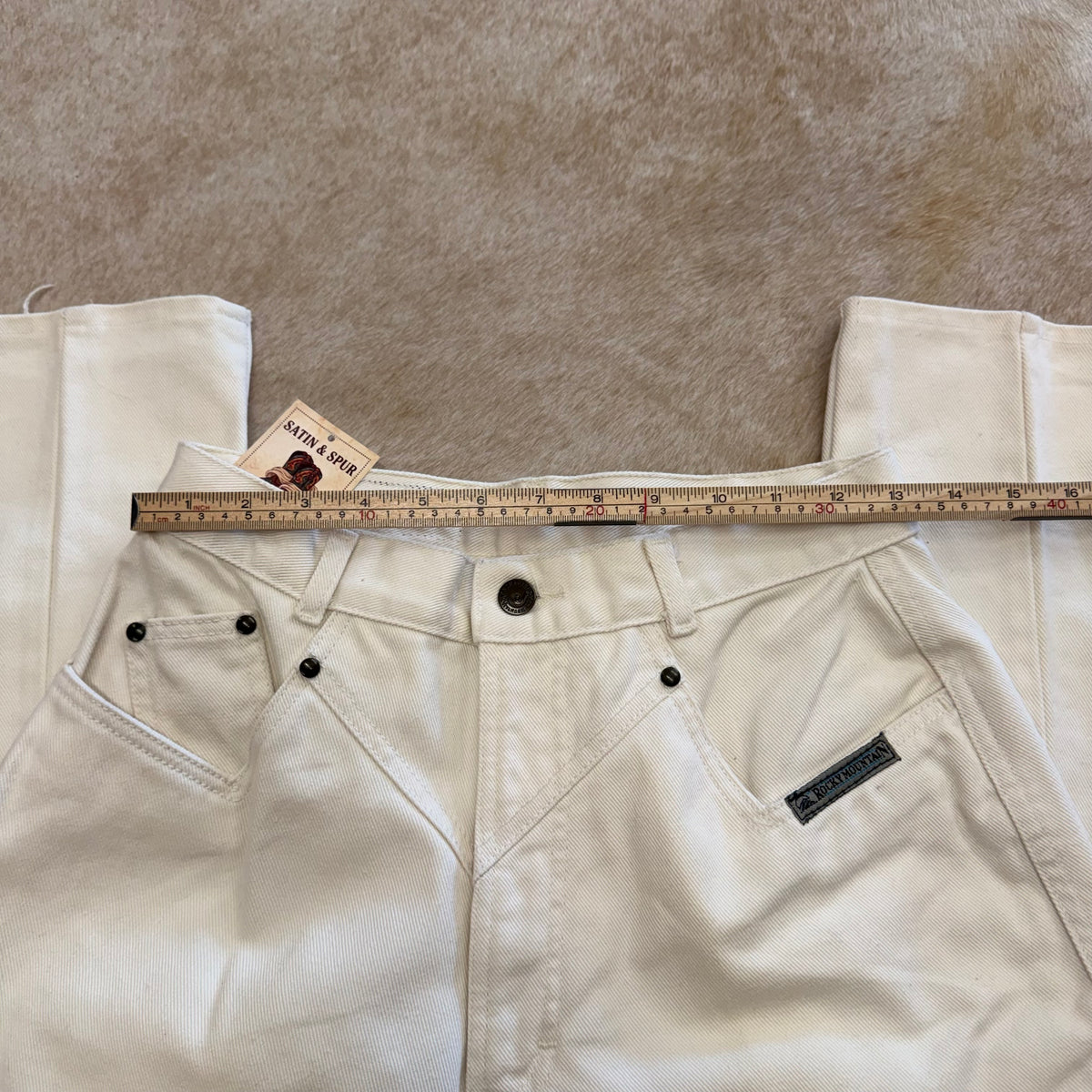 Vintage 1990s High Rise White Rocky Mountain Jeans Size 11