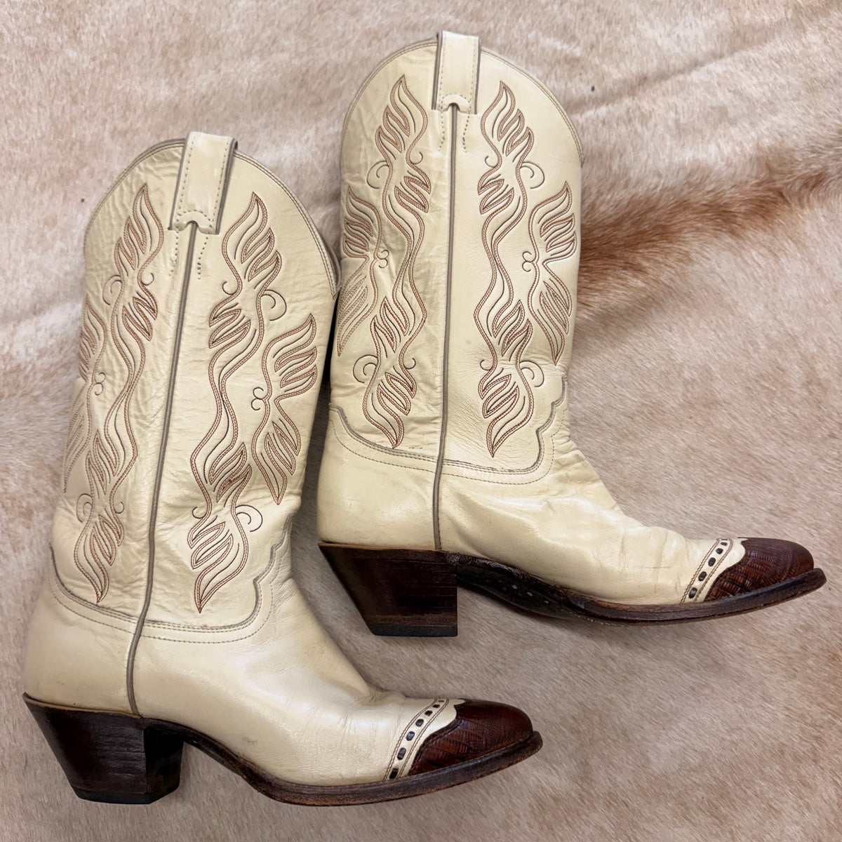 Vintage 1970s Cream And Brown Justin Cowboy Boots Size 8
