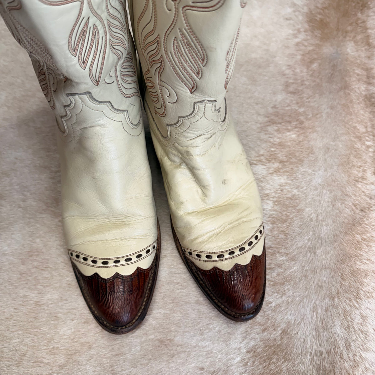 Vintage 1970s Cream And Brown Justin Cowboy Boots Size 8