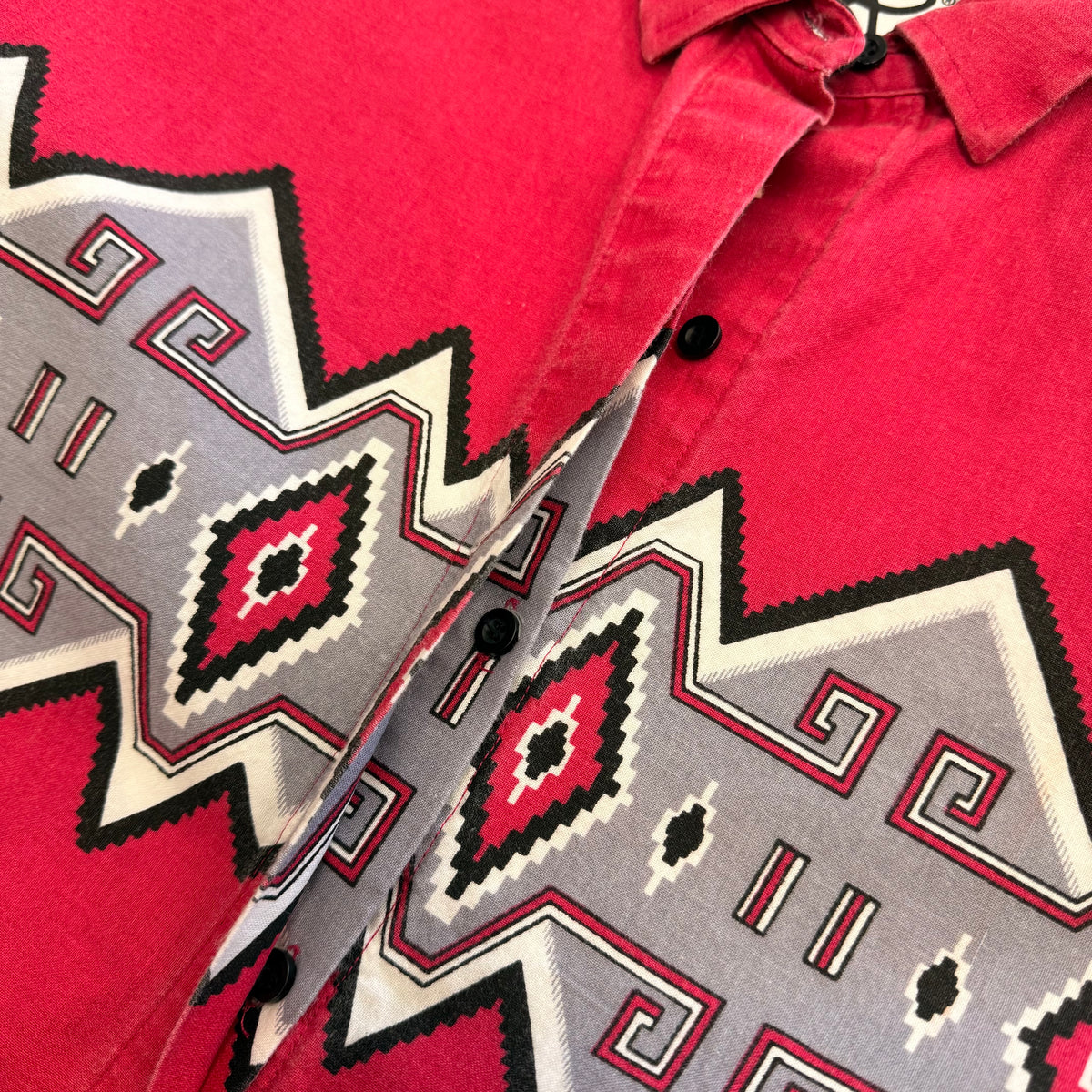 Mens Vintage 1980s Dark Pink Southwestern Print Roper Shirt Size M
