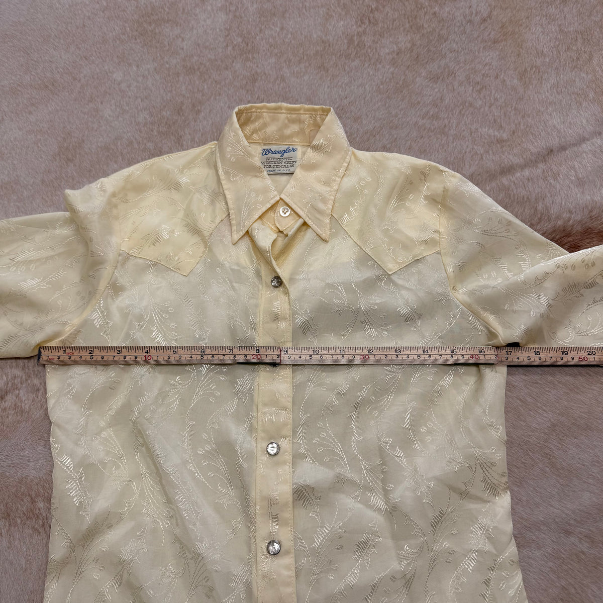 Vintage 1970s Cream Pearl Snap Wrangler Shirt Size XS