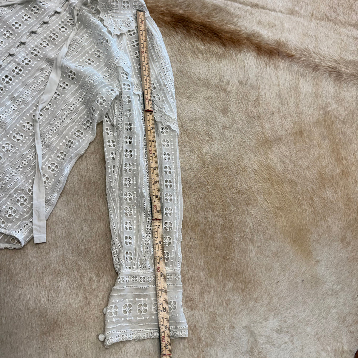Vintage 1970s White Eyelet Blouse Size XS