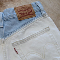 Two Toned High Rise Levi Cutoff Shorts Size 26