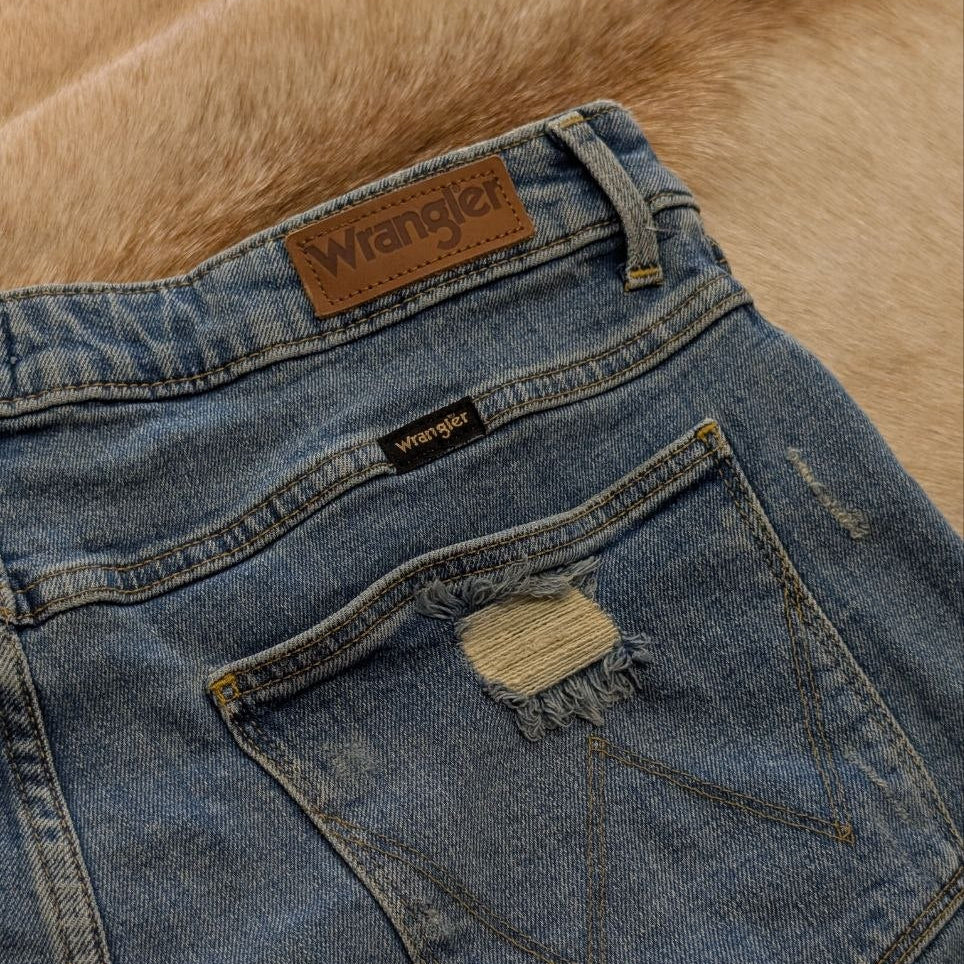High Rise Distressed Wrangler Cutoff Shorts Size 14