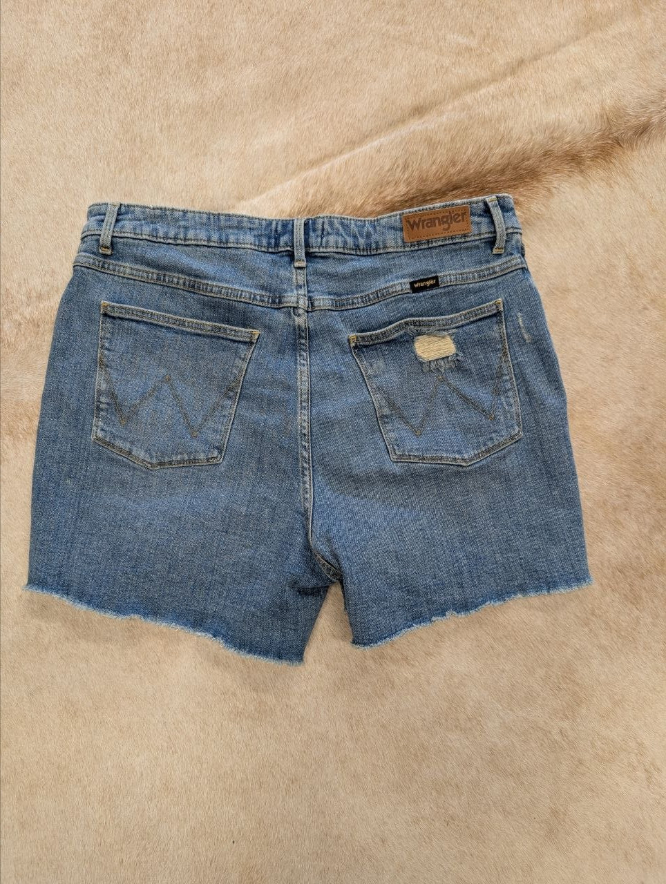 High Rise Distressed Wrangler Cutoff Shorts Size 14