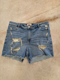 High Rise Distressed Wrangler Cutoff Shorts Size 14