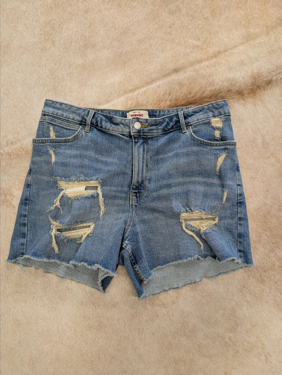 High Rise Distressed Wrangler Cutoff Shorts Size 14