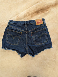 5 Button High Rise Levi Cutoff Shorts Size 30