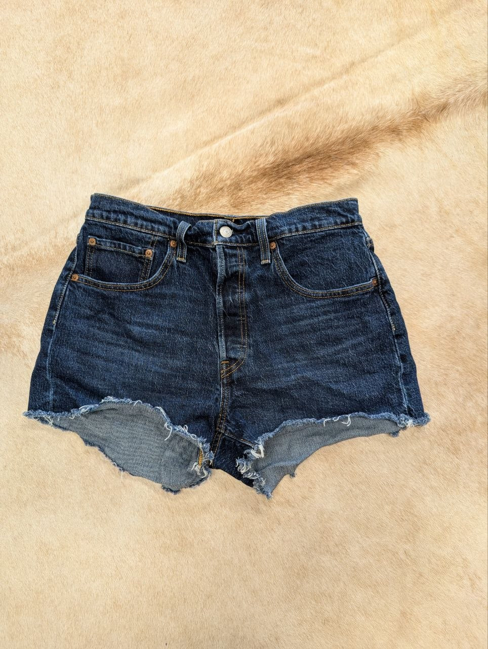 5 Button High Rise Levi Cutoff Shorts Size 30