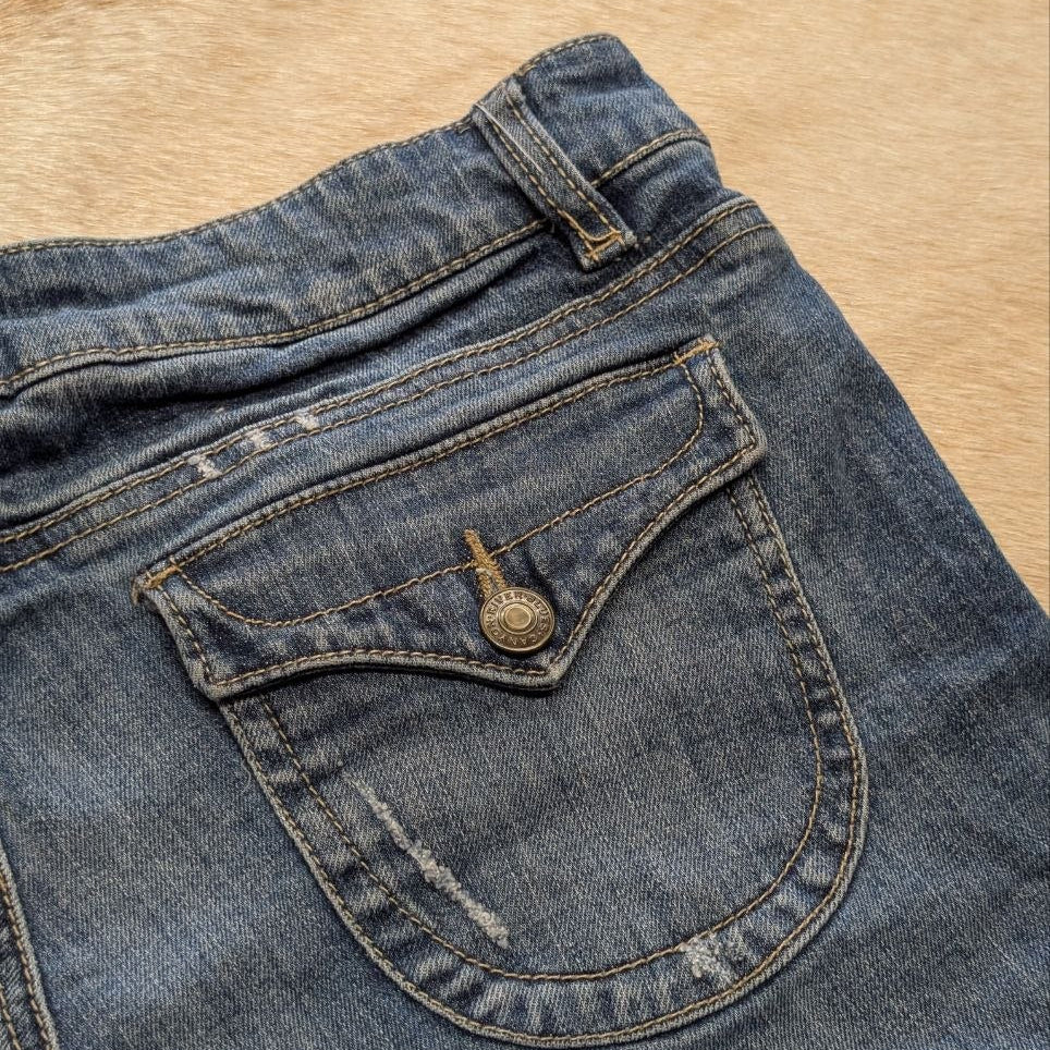 Mid Rise Canyon River Blues Shorts Size 10