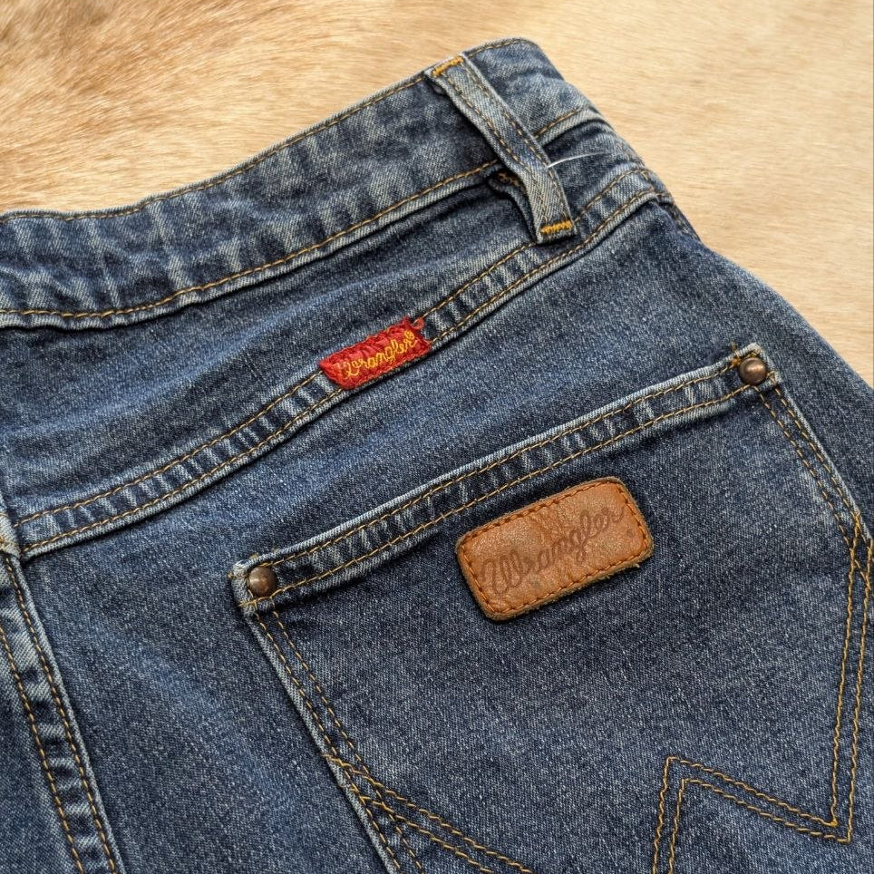 High Rise Wrangler Cutoff Shorts Size 7/8